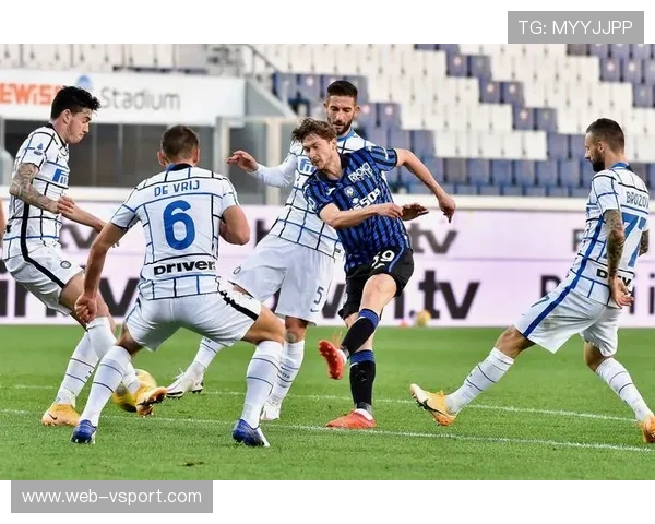 沙尔克04高中锋战术适应性：德乙金靴的攻防转换考验